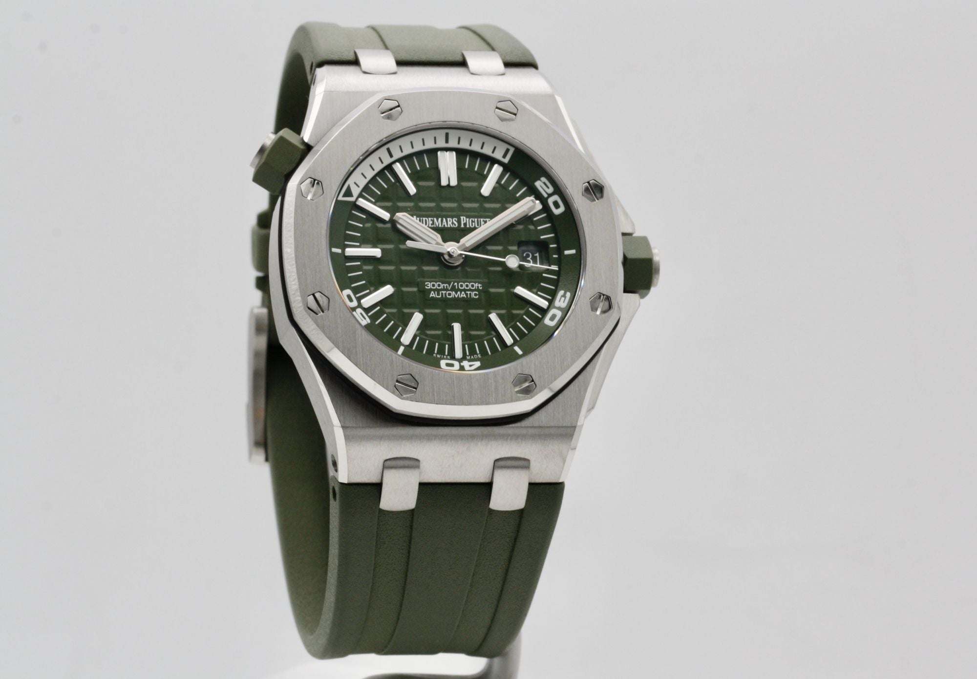 Audemars Piguet Royal Oak Offshore Diver 15710ST.OO.A052CA.01